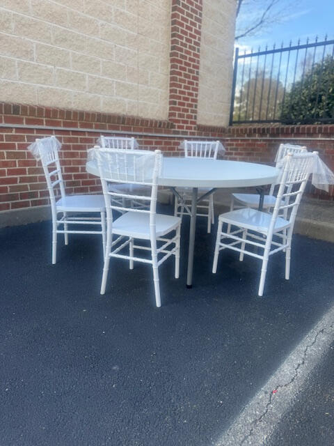 5ft Round Table 5ft Round Party Table Rental for Richmond Virginia events